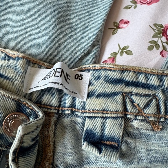 2/35$🍓⭐️ Adjustable Ardene Light Wash Denim Jeans - Picture 2 of 4